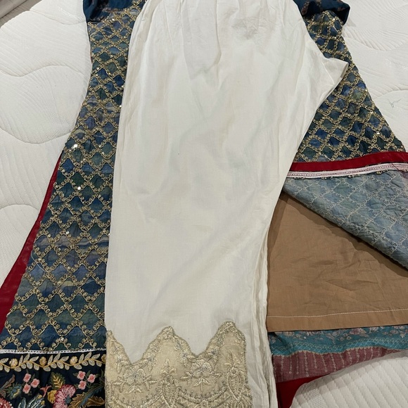 Pakistani branded dress - Picture 10 of 16